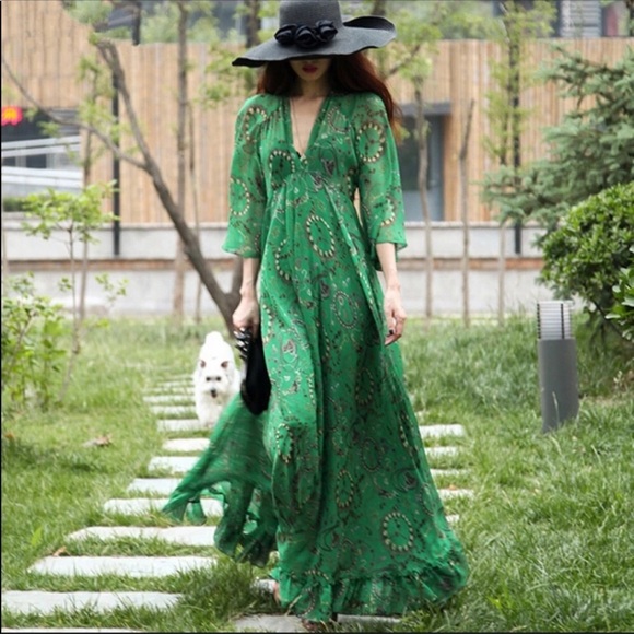 Foxy Fave Emerald Green Gypsy Dress - Picture 2 of 5